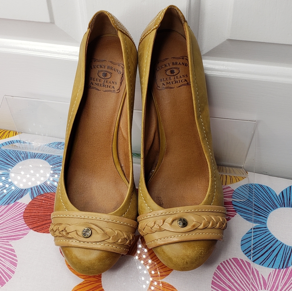 Lucky Brand Leather Pumps 9 Low Vamp Wedge Distressed Braid Academia Office